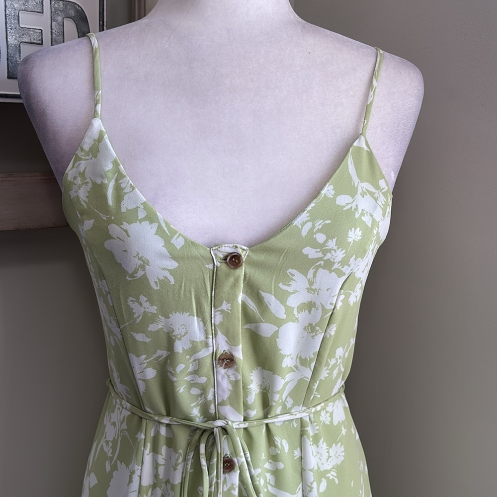 Sienna Sky Floral Button Down Adjustable Strap Midi Dress Lime Green White NWT - Picture 4 of 9